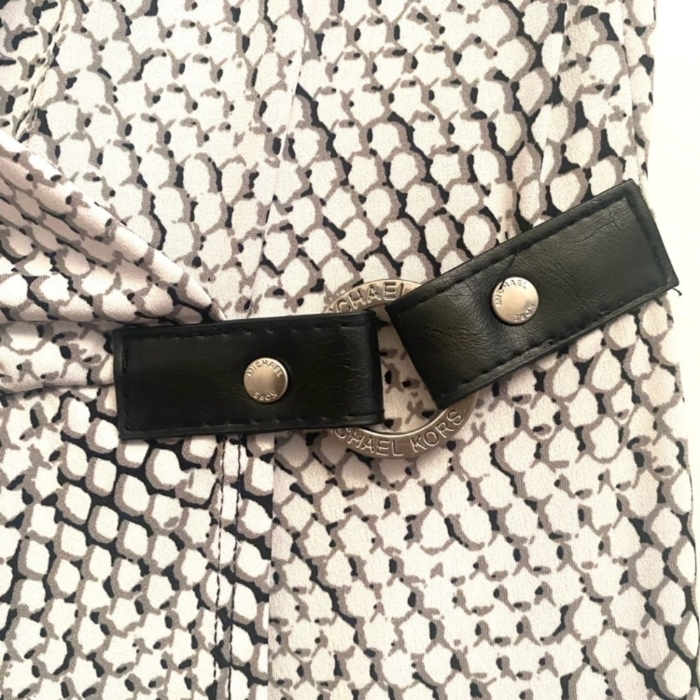 Michael Kors Faux Wrap Side Buckle Dress Medium - Picture 4 of 13